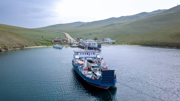 Rússia Olkhon Julho 2018 Atracação Ferry Semen Batagayev Lago Baikal — Fotografia de Stock