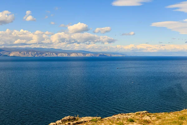 Baia Piccolo Mare Del Lago Baikal Vista Della Terraferma Dall — Foto Stock