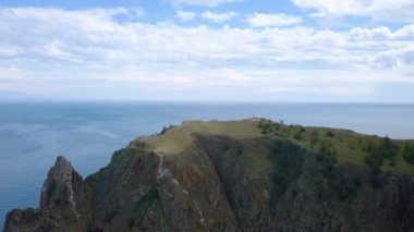 MYS Khoboy (Cape Khoboy). Rusya, Baykal Gölü, Olkhon Adası. Olkhon Adası en kuzeydeki nokta. Video