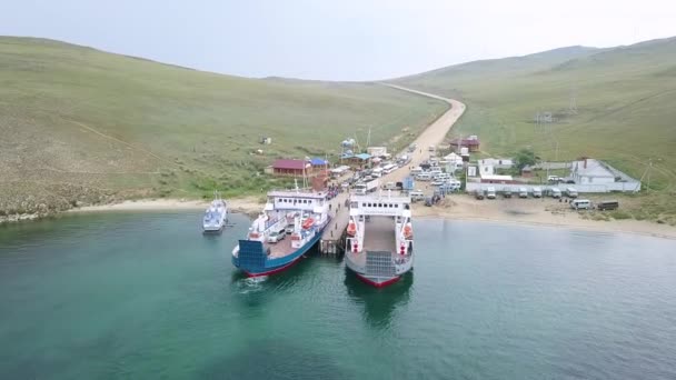 Rusia Olkhon Julio 2018 Ferry Semen Batagayev Olkhon Gate Muelle — Vídeos de Stock