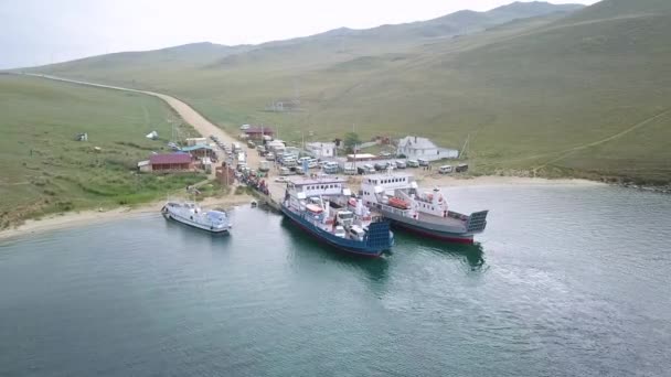 Ryssland Olkhon Juli 2018 Ferry Sperma Batagajev Och Olkhon Gate — Stockvideo