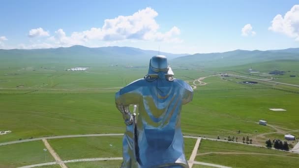 Mongolië Ulaanbaatar Augustus 2018 Paardensportstandbeeld Van Genghis Khan Bij Zonnig — Stockvideo