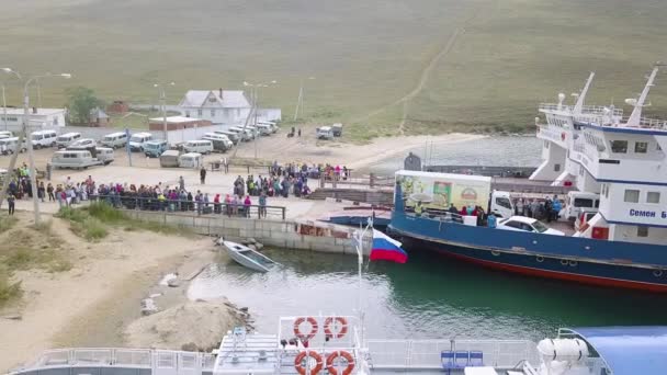 Rússia Olkhon Julho 2018 Atracação Ferry Semen Batagayev Lago Baikal — Vídeo de Stock