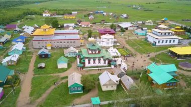 Ivolginsky datsan. Buryatia, Rusya 'daki Budist Tapınağı. 1945 yılında Sovyetler Birliği 'nin Budist ruhani merkezi olarak açıldı. Video kaydı. UltraHD (4K)