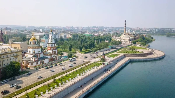 Russia, Irkutsk. Cathedral of the Epiphany. Embankment of the Angara River, Monument to the Founders of Irkutsk. The text on the Russian - Irkutsk, From Dron — Stock Photo, Image