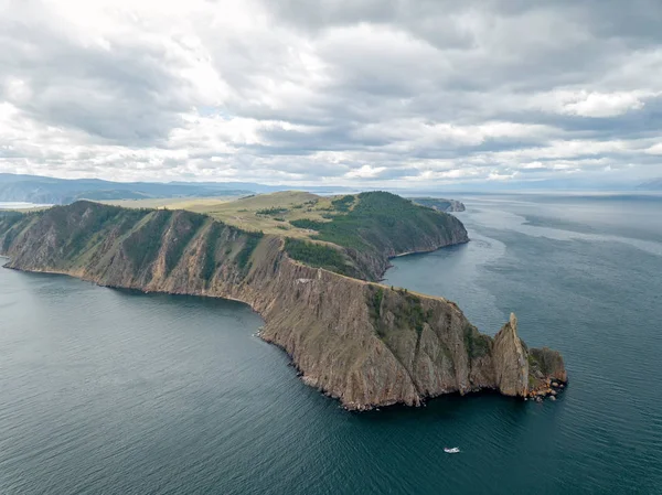 Mys Khoboy (Capo Khoboy). Russia, lago Baikal, isola di Olkhon. Th — Foto Stock