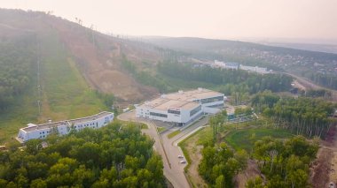 Rusya, Krasnoyarsk - 23 Temmuz 2018: Kış spor Akademisi. Sopka çok fonksiyonlu spor kompleksi, Dron 