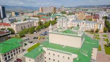 Rusya, Ulan-Ude-03 Ağustos 2018: SSCB G. Ts. Tsydynzhapov, dron gelen halk sanatçısı sonra Buryat Devlet Akademik Opera ve Bale Tiyatrosu adlı 