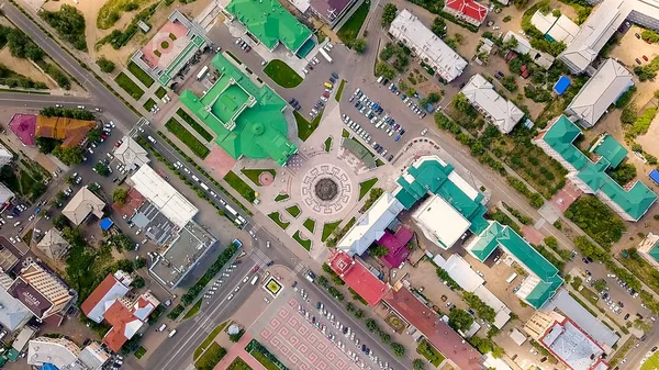 Rusia, Ulan-Ude. Plaza del Teatro lleva el nombre de Lhasaran Linhovoin, de Drone, HEAD Over SHOT — Foto de Stock