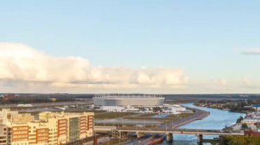 Rusya, Kaliningrad-Eylül 24th, 2018: gün gece. Ay yükselişi. Stadium Kaliningrad-Kaliningrad futbol stadyumu, 2018 FIFA Dünya Kupası maçları için 2018 yılında inşa edilmiştir. Video. UltraHD (4k)