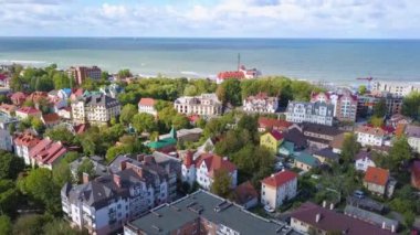 Rusya, Zelenogradsk. Baltık Denizi 'nin panoramik manzarası. Video. UltraHD (4k)