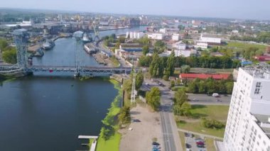 Rusya, Kaliningrad - 21 Eylül 2018: İskelede Dünya Okyanusu Müzesi. Denizaltı B-413, Deniz Uçağı Be-12. Video. Ultrahd (4k))