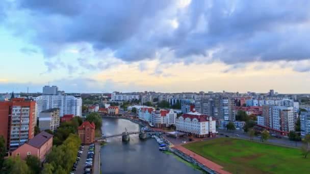 Parte Central Ciudad Kaliningrado Embankment Fish Village Jubilee Bridge Kaliningrado — Vídeo de stock