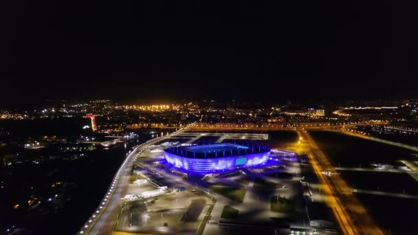 ロシア カリーニングラード 月20日 2018 カリーニングラードの空中夜のビュースタジアム カリーニングラードのサッカースタジアム 2018 Fifa ワールドカップの試合のために2018年に建てられました ビデオ — ストック動画
