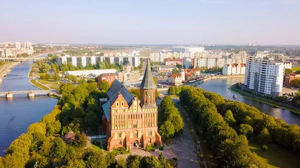 Catedral de Kaliningrado en la isla de Kant. Rusia, Kaliningrado, Desde el dron —  Fotos de Stock