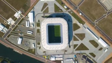 Rusya, Kaliningrad-20 Eylül, 2018: stadyum Kaliningrad havadan görünümü. Kaliningrad futbol stadyumu, 2018 FIFA Dünya Kupası maçları için özel olarak 2018 yılında inşa edilmiştir. Video. UltraHD (4k)