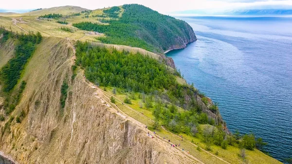 Mys Khoboy (Cape Khoboy). Rusia, Lago Baikal, Isla Olkhon. El punto más septentrional de la isla de Olkhon, de Drone —  Fotos de Stock