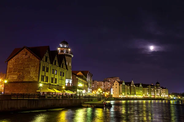 Russia, Kaliningrad - September 20, 2018: Night photography. Moo — Stock Photo, Image