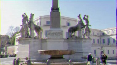 Aksaklık etkisi. Dikilitaş Plaza del Quirinale içinde. Roma, İtalya - 18 Şubat 2015: 1786 ayarla ve Dioscuri topluluğu içinde dahil. 14,63 metre yükseklikte. Video. UltraHD (4k)