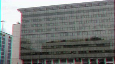 Aksaklık etkisi. Piazza Don Luigi Sturzo 'da ev. EUR bölgesi. Roma, Italya-22 Şubat 2015: çoğu Roma bölgesinde değil. EUR şehrin güney kesiminde yer almaktadır. Video. UltraHD (4k)