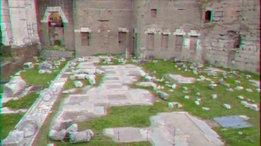 Arıza etkisi. Tempio di Marte Ultore - Fori Romani, Roma, İtalya. Video kaydı. Ultrahd (4k)