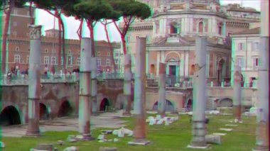 Aksaklık etkisi. Basilica Ulpia, Trajan Forum, Roma, Italya. Video. UltraHD (4k)