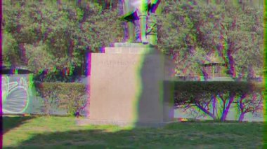 Aksaklık etkisi. Alfredo Oriani Monument, Roma, Italya. Video. UltraHD (4k)