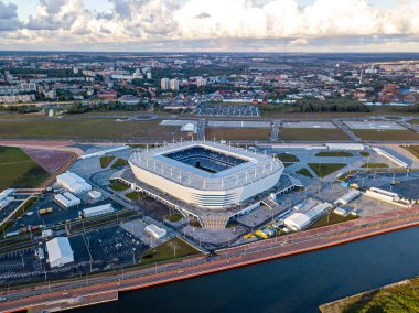 Rusya, Kaliningrad - 24 Eylül 2018: gün batımı. Stadyum 