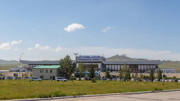Mongólia, Ulaanbaatar - 08 de agosto de 2018: Aeroporto Internacional de Ulaanbaatar - CHINGGIS-KHAAN — Fotografia de Stock