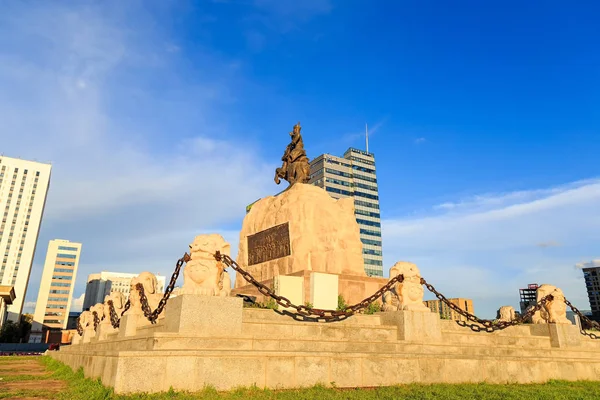 Mongolia, Ulaanbaatar - August 08, 2018: Monument of Sukhbaatar. — Stock Photo, Image