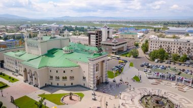 Rusya, Ulan-Ude-03 Ağustos 2018: SSCB G. Ts. Tsydynzhapov, dron gelen halk sanatçısı sonra Buryat Devlet Akademik Opera ve Bale Tiyatrosu adlı 