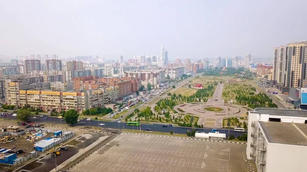 Rusya, Krasnoyarsk - 23 Temmuz 2018: Spor tesisi. Dron gelen Ice Arena kristal (Crystal Ice Arena), — Stok fotoğraf