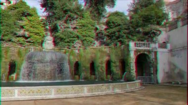 Aksaklık etkisi. Top figürü ile Çeşme. Villa d 'Este. Tivoli, Italya-24 Şubat 2015: Xvi yüzyılın en ünlü Italyan villalardan biri. Çeşmeleriyle ünlüdür. Video. UltraHD (4k)