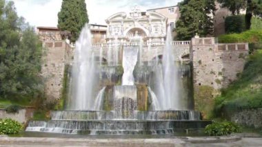 Aksaklık etkisi. Çeşme organı. Villa d 'Este. Tivoli, Italya-24 Şubat 2015: Xvi yüzyılın en ünlü Italyan villalardan biri. Çeşmeleriyle ünlüdür. Video. UltraHD (4k)