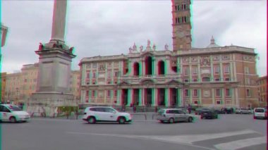 Aksaklık etkisi. Piazza di Santa Maria Maggiore 'deki sütun. Roma, Italya-21 Şubat 2015: alan St Mary Major Bazilikası yakınında yer almaktadır. Video. UltraHD (4k)