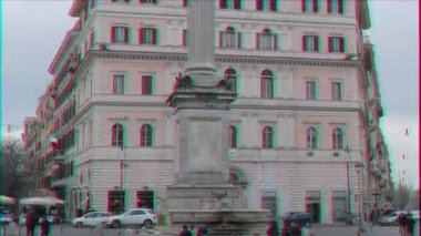 Aksaklık etkisi. Piazza di Santa Maria Maggiore 'deki sütun. Roma, Italya-21 Şubat 2015: alan St Mary Major Bazilikası yakınında yer almaktadır. Video. UltraHD (4k)