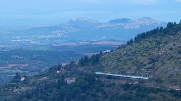 Effetto Glitch Treno Viaggia Lungo Pendio All Alba Tivoli Italia — Video Stock