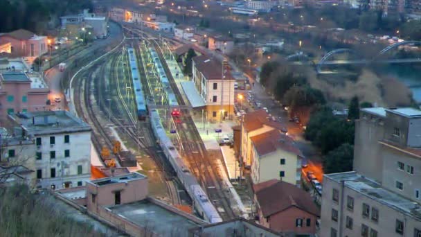 Glitch Effect Trein Naar Rome Station Tivoli Italië Video Ultrahd — Stockvideo