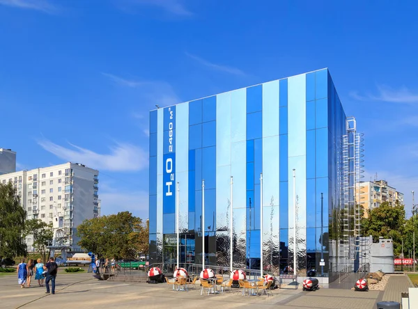 Russia, Kaliningrad - September 20, 2018: Building Cube of water — Stock Photo, Image