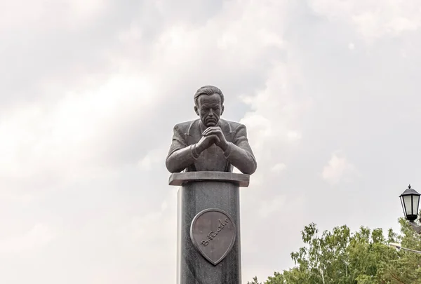 Rusia, Novosibirsk - 20 de julio de 2018: Monumento A. Koptiug Ruso —  Fotos de Stock