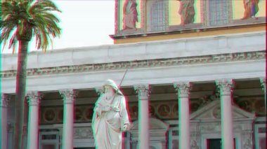 Aksaklık etkisi. Fresk. Surların dışındaki St. Paul Bazilikası. Roma, Italya. Video