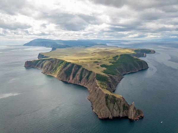 Mys Khoboy (Cabo Khoboy). Rússia, Lago Baikal, Ilha Olkhon. Th... — Fotografia de Stock