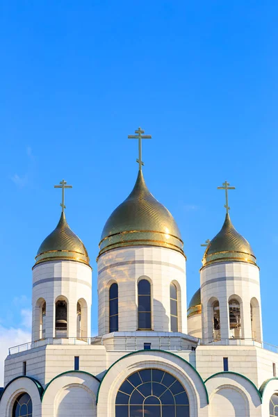 Russland, kaliningrad: kathedrale von christ der retter. Sieg! — Stockfoto