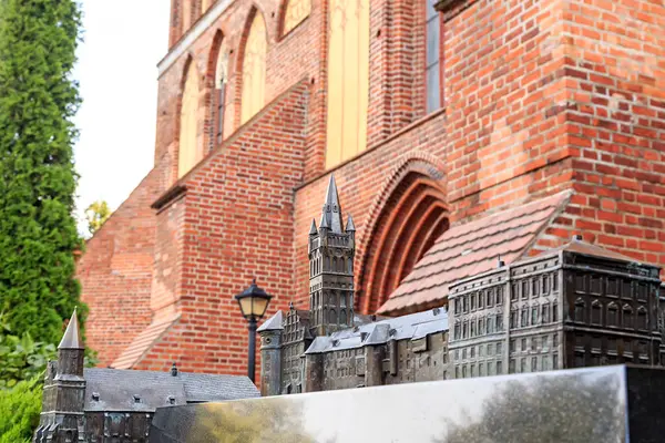 Rusya, Kaliningrad - 20 Eylül 2018: Bronz kompozisyon - s