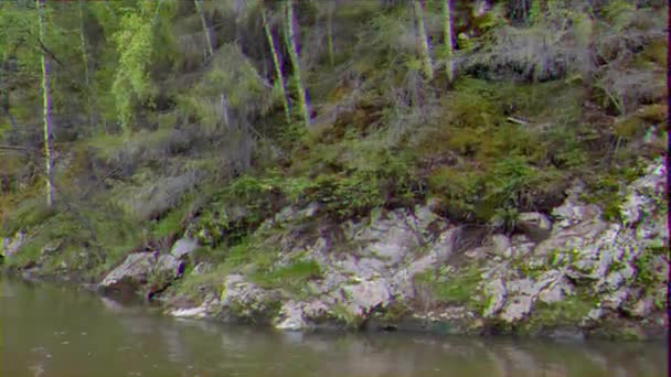 Glitch Effekt Klipporna Floden Serga Urals Ryssland Video Ultrahd — Stockvideo