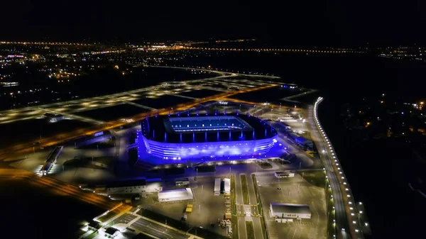 俄罗斯, 加里宁格勒-2018年9月20日: 空中夜景体育场加里宁格勒-足球场加里宁格勒, 建于2018年的比赛2018年国际足联世界杯, 从无人机 — 图库照片