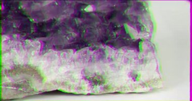 Aksaklık etkisi. Ametist bir Druse olduğunu. Panorama. Yan görünüm. Video. UltraHD (4k)