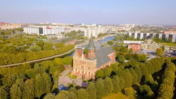 Kaliningrad Katedrali Kant ada üzerinde. Rusya, Kaliningrad, dron üzerinden — Stok fotoğraf