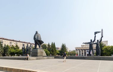 Rusya, Novosibirsk-Temmuz 19, 2018: heykel kompozisyon Monu