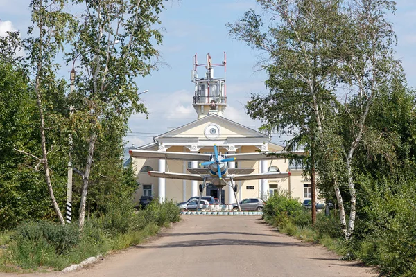 Russie, Ulan-Ude - 03 août 2018 : Avion An-2 près de l'ancien b — Photo